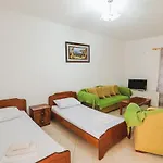 Vila Fredi